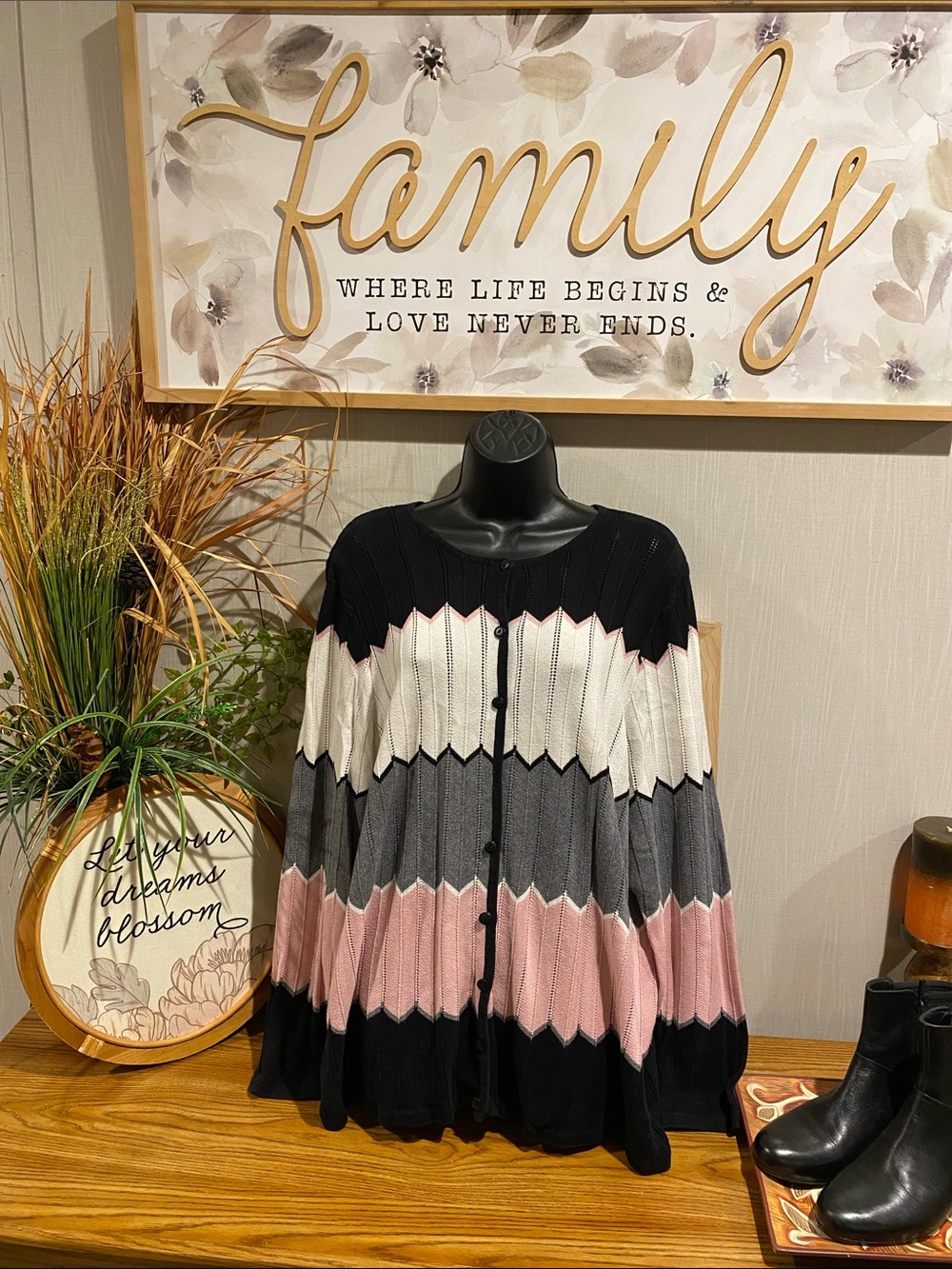 Dress Barn Black White Gray Pink Chevron Stripe Cardigan